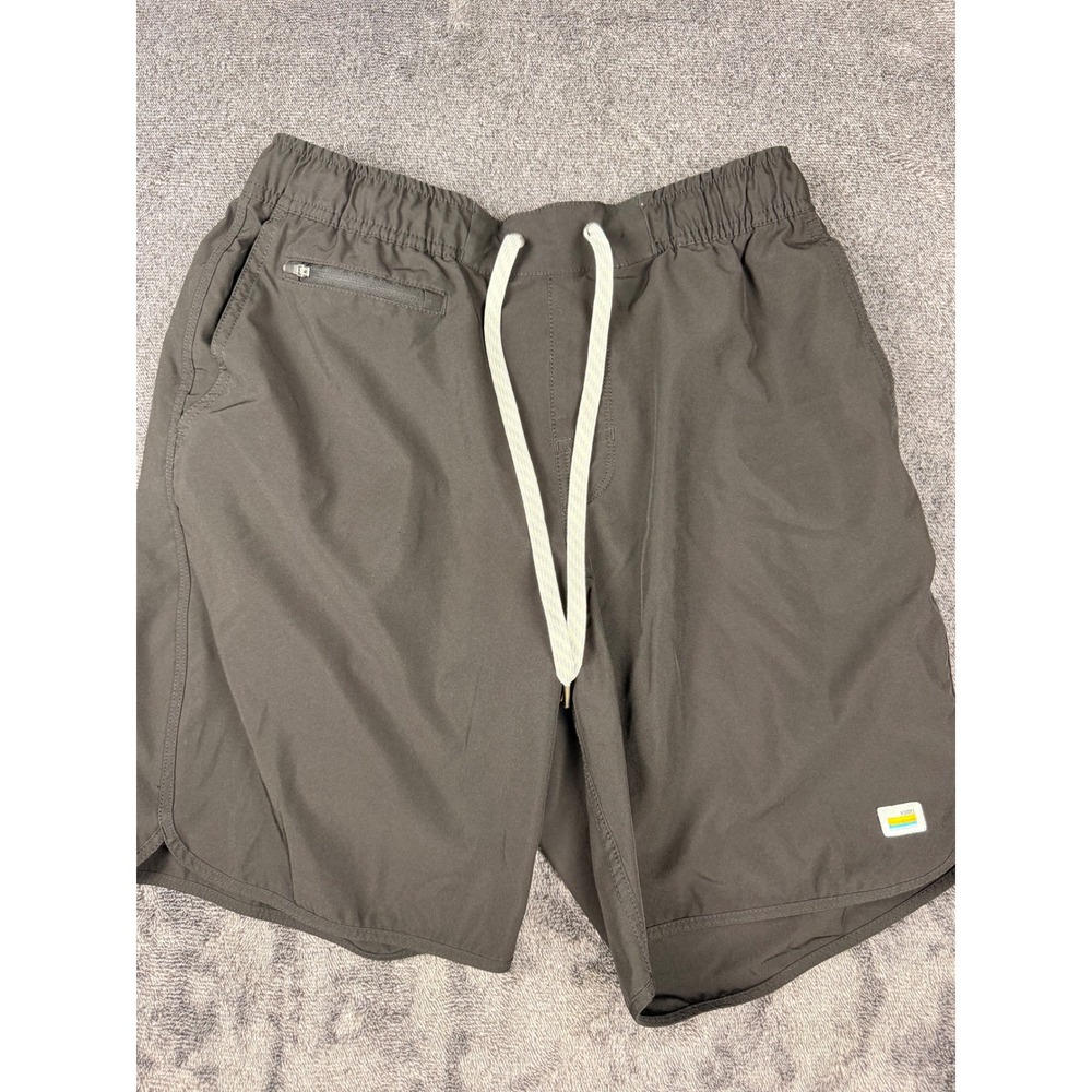 Vuori Kore Shorts Mens Medium Charcoal Grey Athletic Gym Training V330